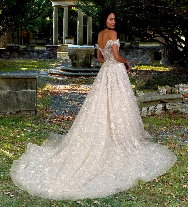 Eve of Milady 380